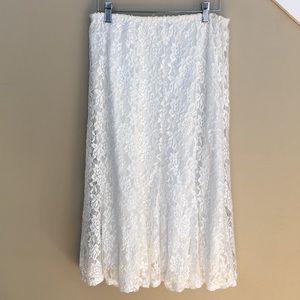 White lace skirt